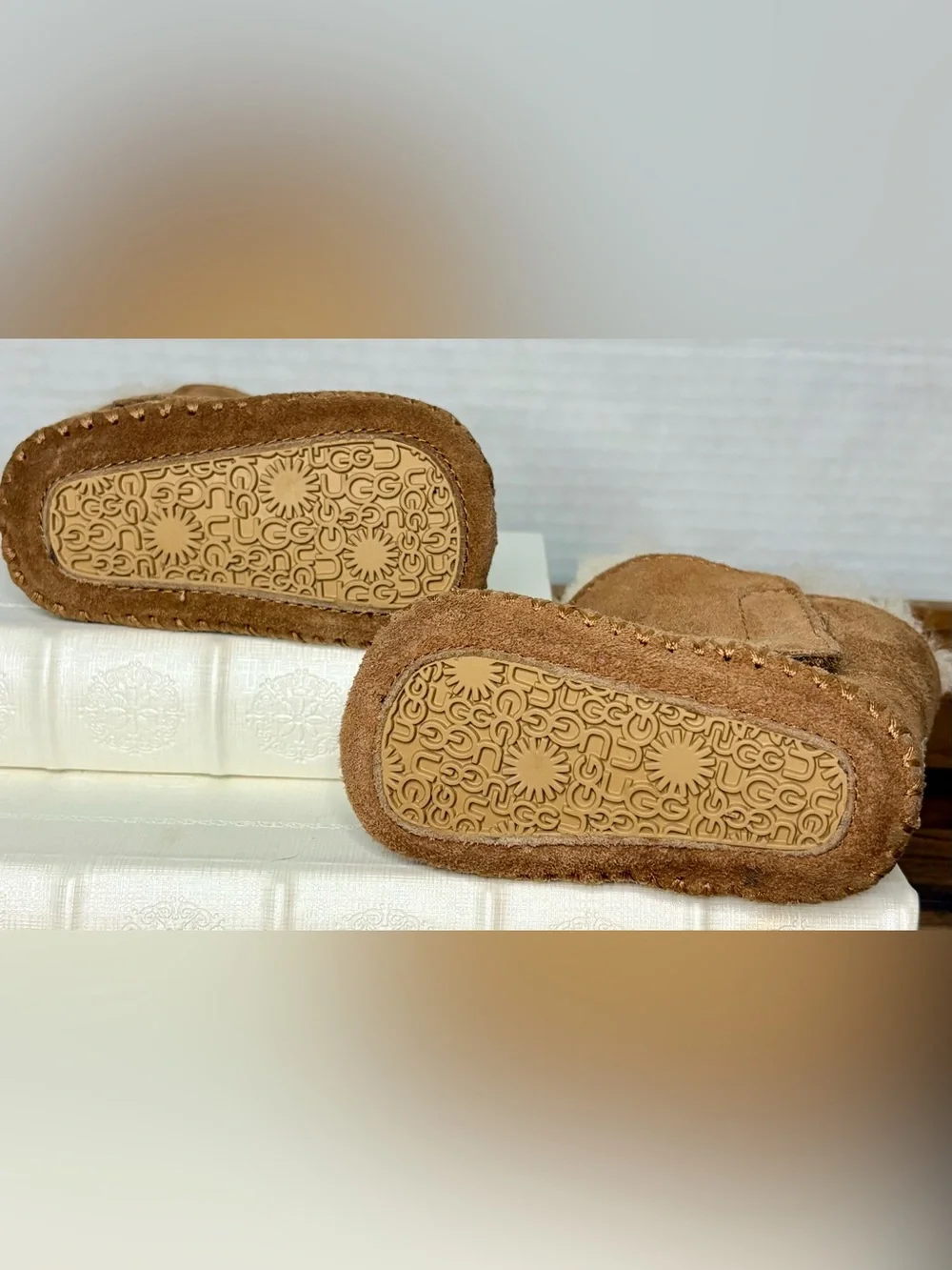 UGG adorable classic